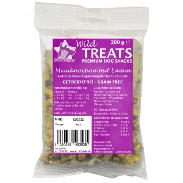 Entdecken Sie die *Wild Treats Miniknochen mit Lamm* – das ideale getreidefreie Ergänzungsfutter für Hunde! Diese leckeren Miniknochen sind der perfekte Snack für das Training oder einfach zwischendurch. Hergestellt aus hochwertigen Fleisch- und tierischen Nebenprodukten (mindestens 4 % Lamm) sowie pflanzlichen Nebenerzeugnissen, bieten sie eine gesunde und schmackhafte Belohnung. Die analytischen Bestandteile sind beeindruckend: 19 % Rohprotein, 4,5 % Rohöle und -fette, 4 % Rohfaser und 8 % Rohasche. Die Fütterungsempfehlung für Hunde unter 15 kg liegt bei 20-30 g pro Tag, während größere Hunde 30-50 g täglich erhalten sollten. Denken Sie daran, immer frisches Wasser bereitzustellen und die Miniknochen kühl und trocken zu lagern. Verwöhnen Sie Ihren Hund mit diesen hochwertigen Leckerbissen und fördern Sie gleichzeitig seine Gesundheit!