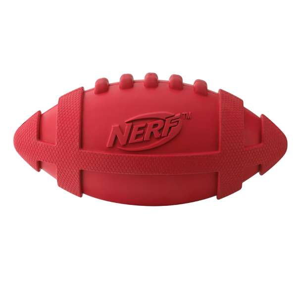 Der NERF DOG Gummifootball mit Squeeker ist das ideale Spielzeug für aktive Hunde, das aus strapazierfähigem Gummi gefertigt ist und mit einem aufregenden Squeeker ausgestattet ist. Dieses hochwertige Hundespielzeug vereint funktionelles Design mit speziellen Materialien, die eine intensive Nutzung über lange Zeit ermöglichen. Die Füllung aus Polycotton und Naturkautschuk sowie die robusten 3-fachen Nylonnähte garantieren stundenlangen Spielspaß und hohe Qualität. Erhältlich in verschiedenen Farben, sorgt der NERF DOG Squeak Football für abwechslungsreiche Spielstunden im Freien oder drinnen. Bitte beachten Sie, dass die Farbwahl je nach Lagerbestand erfolgt, sodass Sie eine Überraschung erhalten!