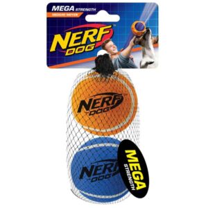 Die NERF DOG Hundespielzeuge sind die perfekte Wahl für aktive Hunde, die gerne spielen und toben. Mit ihrem funktionalen Design und hochwertigen Materialien wie Polycotton, Naturkautschuk und robusten 3-fachen Nylonnähten garantieren diese Spielzeuge stundenlangen Spaß und Langlebigkeit. Die extra starken Tennisbälle sind ideal für alle Vierbeiner, die verrückt nach Ballspielen sind, und sind in zwei verschiedenen Durchmessern erhältlich, um die optimale Größe für jeden Hund zu bieten. Mit einem Durchmesser von 6,4 cm und einem Inhalt von 2 Stück sind diese Qualitätsspielzeuge nicht nur langlebig, sondern auch ein tolles Angebot für jeden Hundebesitzer. Holen Sie sich jetzt die besten Hundespielzeuge von NERF DOG für unvergessliche Spielstunden!
