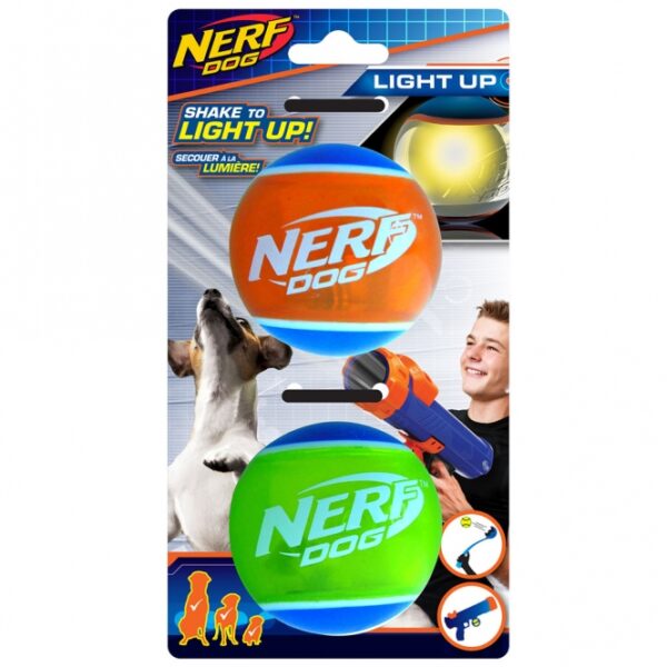 Die LED-Bälle aus hochwertigem TPR sind die perfekte Ergänzung für die NERF DOG Ballkanone und den Wurfarm. In einer praktischen 2er Packung erhältlich, kommen die Bälle in leuchtenden Farben – Orange und Grün – die für Spaß und Sichtbarkeit sorgen. Diese NERF DOG Hundespielzeuge kombinieren ein optimales und funktionales Design mit langlebigen Materialien, die selbst intensiven Spielsessions standhalten. Lass deinen Hund zum NERF DOG werden und erlebe, wie viel Freude das Apportieren von Spielzeug bringt! Hol dir jetzt die besten Hundespielzeuge für stundenlangen Spaß im Freien!