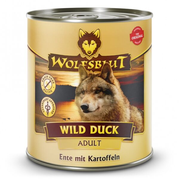 Entdecken Sie das hochwertige WILD DUCK Nassfutter mit Ente und Kartoffeln, das speziell für die artgerechte Ernährung Ihres Hundes entwickelt wurde. Unsere Rezeptur orientiert sich an den natürlichen Fressgewohnheiten des Wolfs und kombiniert frisches, gut bekömmliches Entefleisch mit nährstoffreichen Superfoods – ganz ohne Getreide. WILD DUCK liefert essentielle B-Vitamine, Mineralstoffe und sekundäre Pflanzenstoffe, die Ihr Hund für ein gesundes Leben benötigt. Hergestellt nach höchsten Lebensmittelstandards, kommt unser Futter ohne Zucker, Soja, Geschmacksverstärker und künstliche Zusätze aus. Ideal für alle Hunde, die eine natürliche und ausgewogene Ernährung schätzen. Vertrauen Sie auf die Expertise von Tierärzten und bieten Sie Ihrem vierbeinigen Freund eine schmackhafte Mahlzeit, die er lieben wird. WILD DUCK – für glückliche und gesunde Hunde!