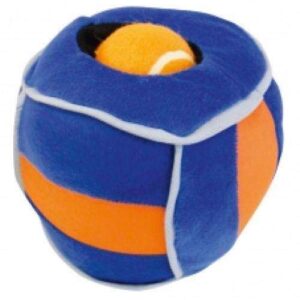 Entdecken Sie unser hochwertiges Hundespielzeug aus Plüsch mit integrierter Stimme, das für stundenlangen Spielspaß sorgt! Im Inneren befinden sich zwei kleine Bälle, die ähnlich wie Tennisbälle sind und die Ihr Hund mit Geschicklichkeit herausholen kann. Dieses Spielzeug wurde aus den besten verfügbaren Materialien hergestellt und überzeugt durch verstärkte Nähte, die für besondere Langlebigkeit sorgen. Mit einem Durchmesser von ca. 16 cm für den Plüschball und ca. 6,5 cm für die inneren Bälle bietet es die perfekte Größe für kleine bis mittelgroße Hunde. Setzen Sie auf höchste Qualitätsstandards und schenken Sie Ihrem Vierbeiner ein sicheres und unterhaltsames Spielzeug, das sowohl Spaß als auch Förderung der Geschicklichkeit bietet!