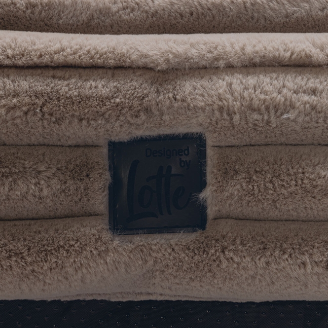 Designed by Lotte Hundekissen Reza - Beige - 100 x 70 cm